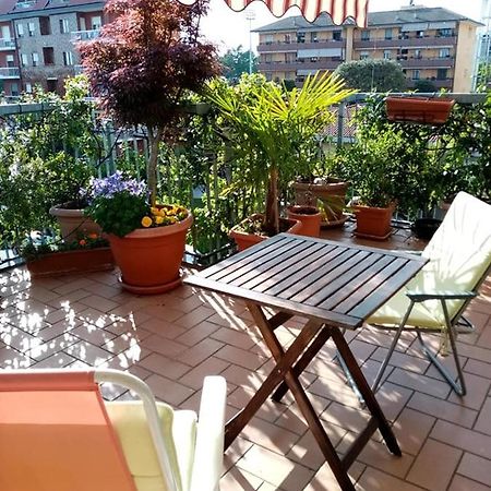 Appartamento Con Terrazzo A Gorgonzola Luaran gambar