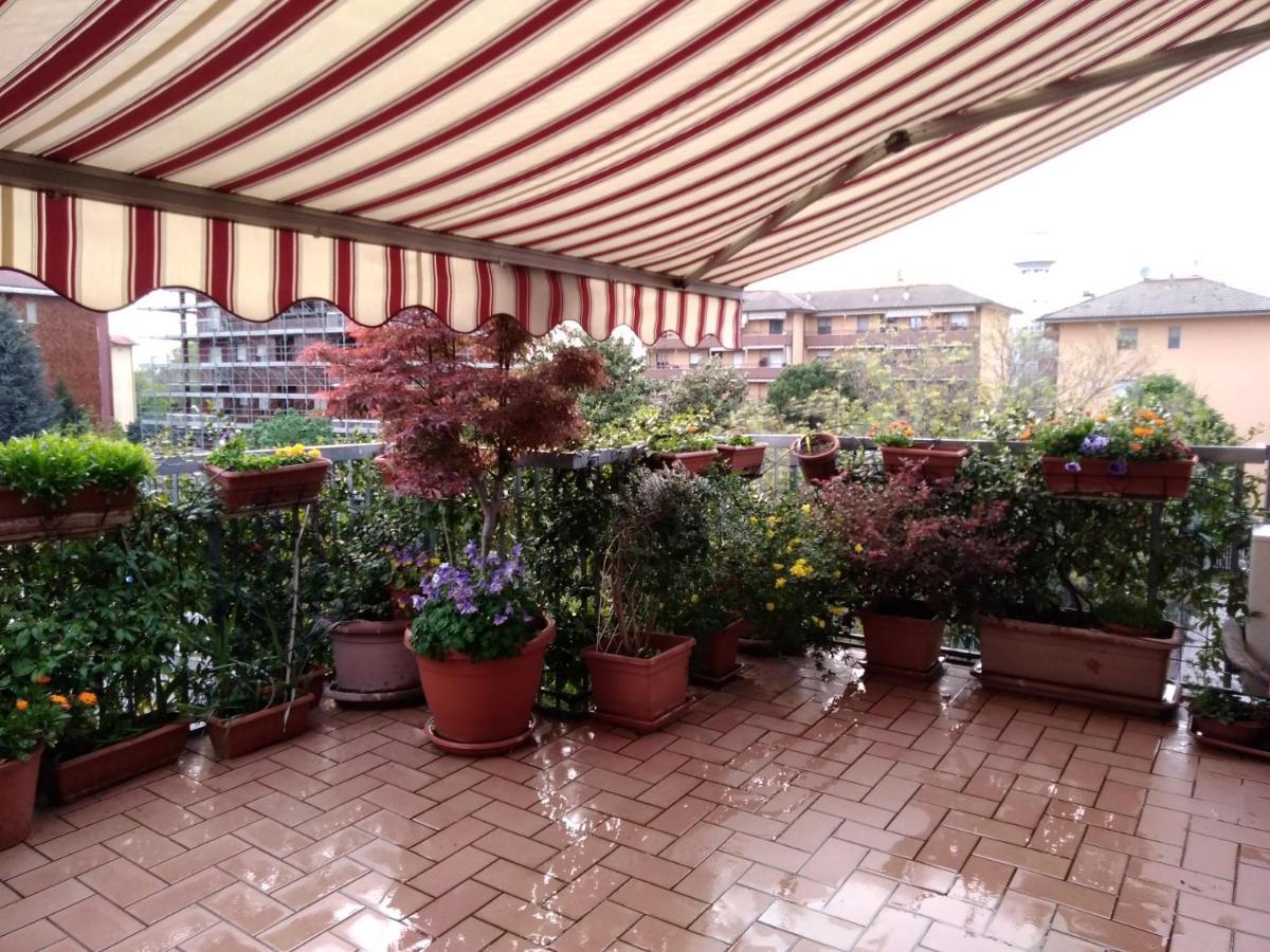 Appartamento Con Terrazzo A Gorgonzola Luaran gambar
