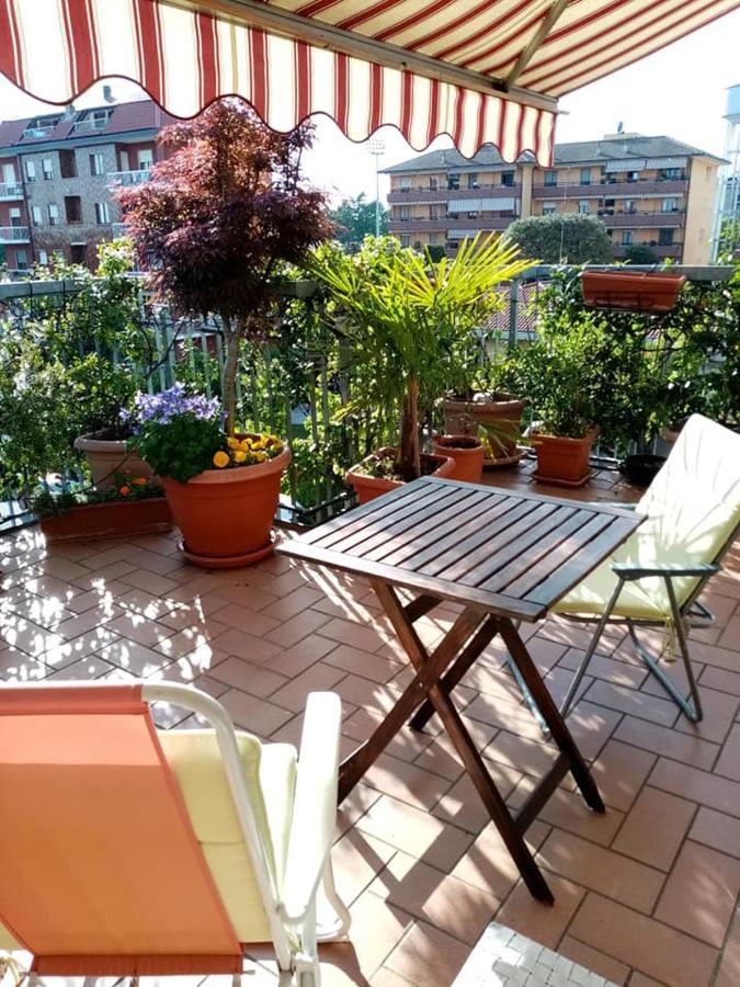 Appartamento Con Terrazzo A Gorgonzola Luaran gambar